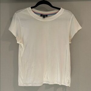 AYR Women's Cream T-Shirt medium